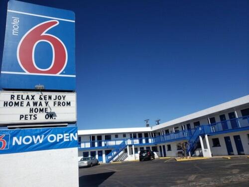 Canon City Hotel | Motel 6-Canon City, CO 719-458-1216