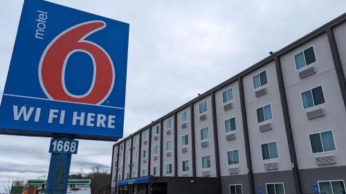Framingham Hotel | Motel 6-Framingham, MA - Boston West