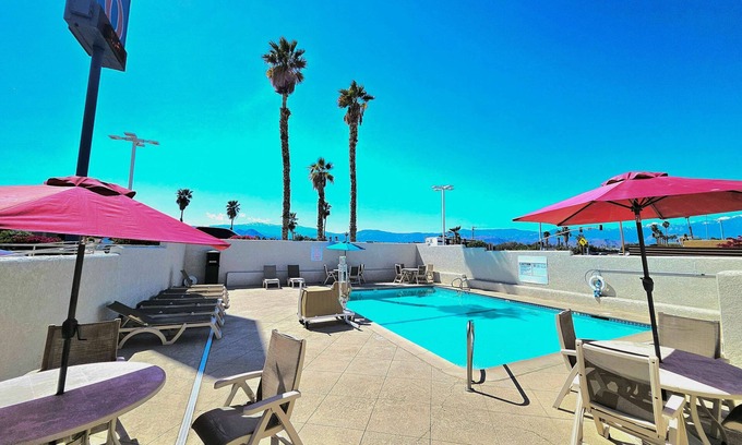 Palm Desert Hotel | Motel 6 Palm Desert, CA - Palm Springs Area