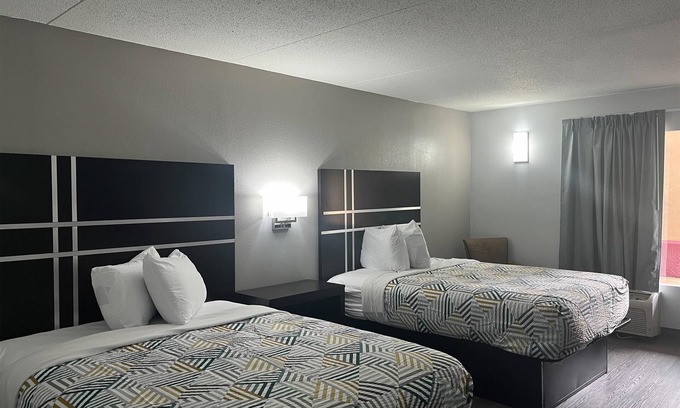 Spindale Hotel | Town and Country Inn Suites Spindale