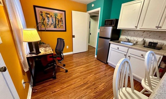 Riverdale Apartamento | Mother Earth's Heal Inn 1-bedroom apartment in fabulous Riverdale with WiFi, AC
