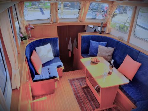 Amsterdam South Alquiler De Eote | Motor Yacht Amazone