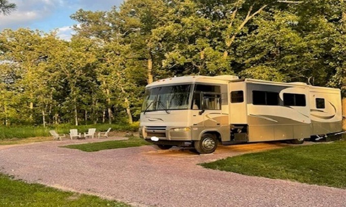 Wisconsin Dells Alquiler De RV | Motorhome On Site Rental