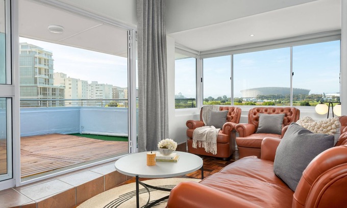 Green Point Apartamento | Mouille Point Beach Front Apartment with Views