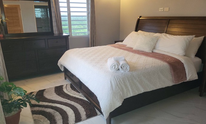 All Saints Casa | Mount Joy Getaway