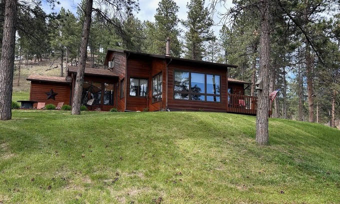 Hill City Casa | Gully's Cabin & Bunkhouse | Situado cerca de las atracciones locales!