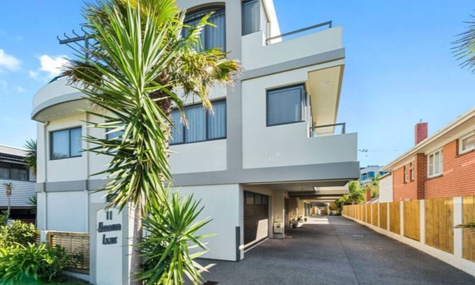 Mount Maunganui Casa | Mount Views from Pacific Ave
