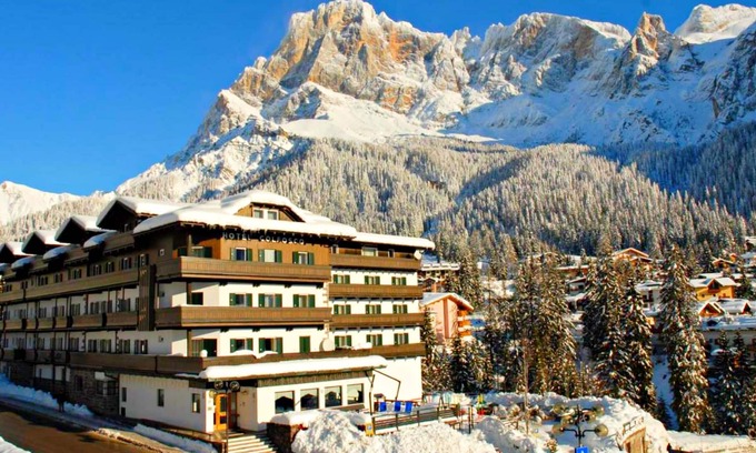 San Martino di Castrozza Condominio | Mountain Style 1BR Overlooking Pale di San Martino