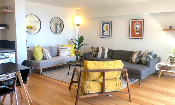 Cape Town City Centre Casa | Mountain and Harbour Views - Grand Vue Cottage