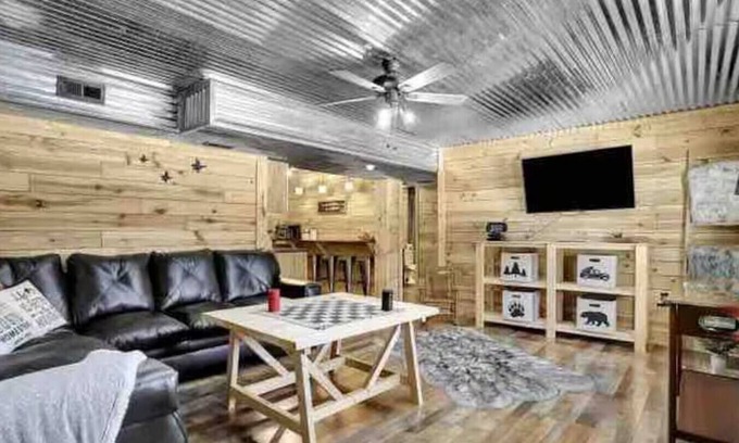 Wardensville Apartamento | Secluded, Hot Tub, Gameroom, Fire Pit, Mountain View