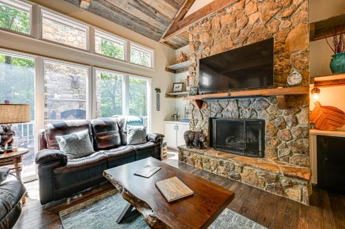 Sapphire Casa | Mountain Bearadise Home with Stunning Views