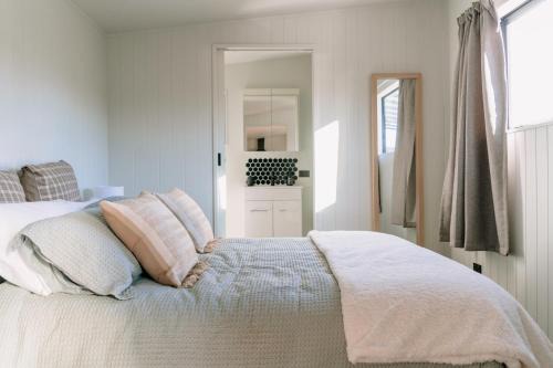 Wanaka Casa | Mountain Cabin - central, cosy and cute with views