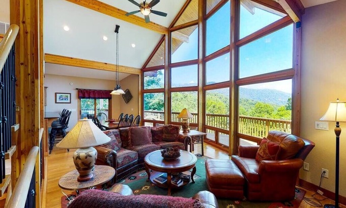 Robbinsville Chalet De Esquí | ★ Mountain Chalet Getaway with Breathtaking View★