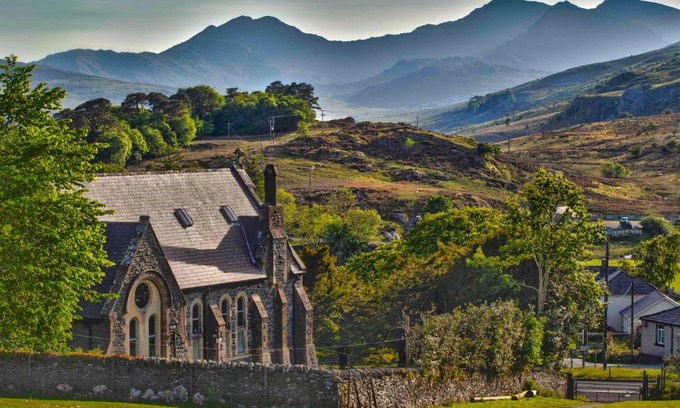 Capel-Curig Casa | Mountain Church