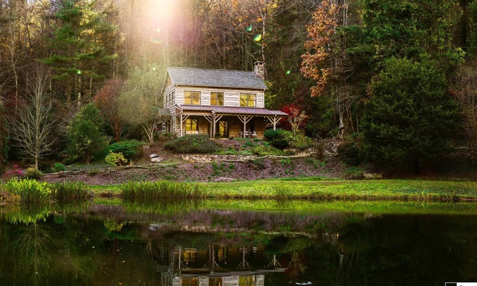 Zirconia Casa | Mountain Escape on 49 acres with pond-streams-trails, 23 mins from AVL airport
