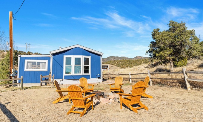 Canon City Otro | Mountain Farm Stay, Alpacas & Views, Royal Gorge 15min