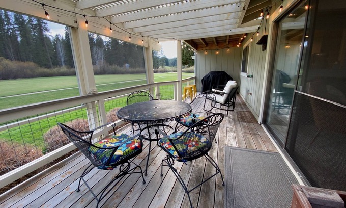 Plumas Eureka Estates Condominio | MOUNTAIN FUN RIGHT ON THE GOLF COURSE!
