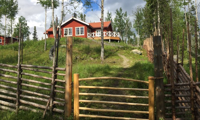 Undersaker Cabina | Mountain Getaway for Eight in Ottsjö, with lake views