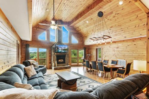 Fleetwood Casa | Mountain Heir