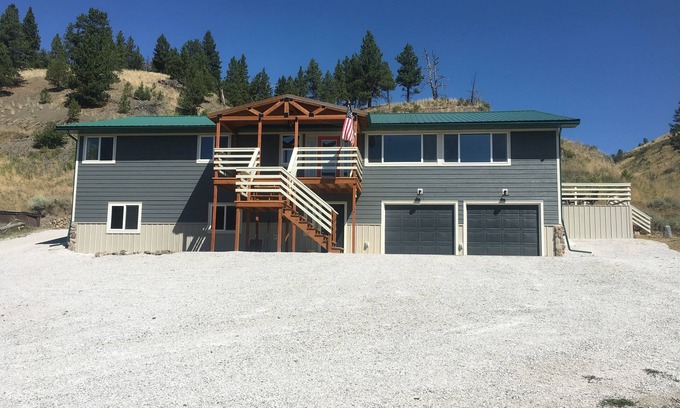 Broadwater County Casa | Mountain Hideaway Retreat- Room for Everyone