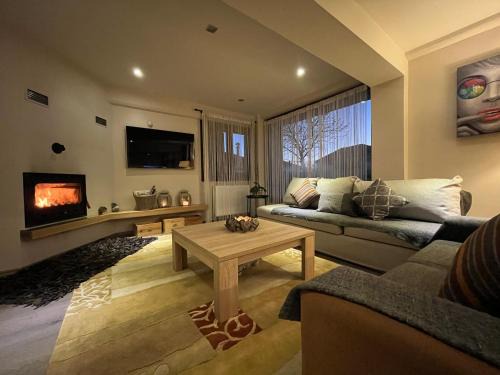 Arachova Villa | Mountain Home/Center Arachova