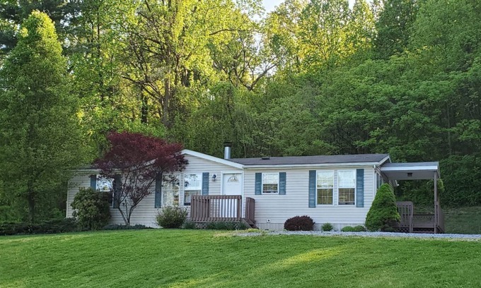 Womelsdorf Casa | Mountain Home in Robesonia. Family friendly!