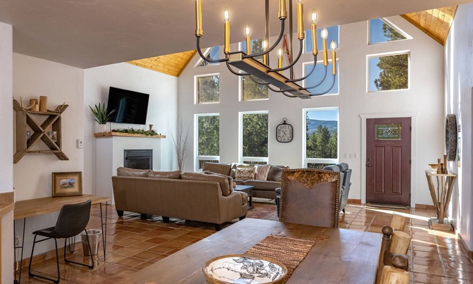 Angel Fire Cabina | Mountain Home on 2 private Acres