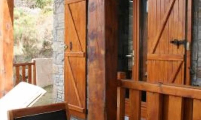 Egat Casa | Casa de montaña con jardín en un entorno natural y paisajístico sin igual
