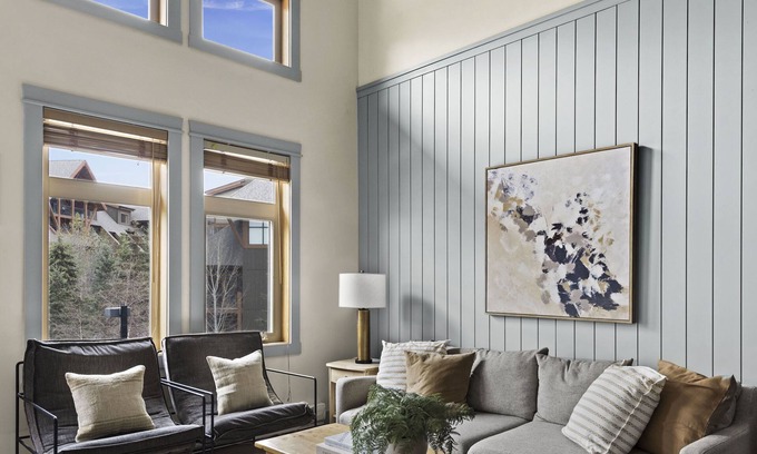 Canmore Apartamento | ★Mountain Loft Retreat★Pool&HotTub☆AC☆BBQ/Balcony!