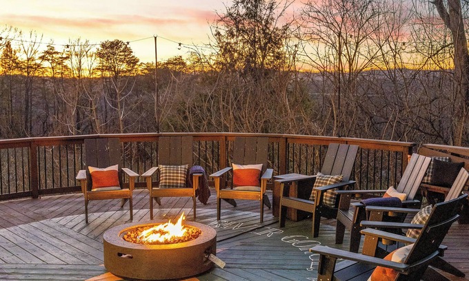 Lansing Casa | Mountain Mama Cabin Luxury Getaway on NR Gorge Rim! Hot+Cold Tubs/Sauna/Games