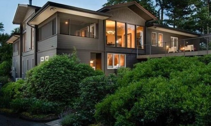 Asheville Casa | Montaña moderna Impresionante lujo cerca del centro de Asheville! Piscina, jacuzzi, vistas y más !!