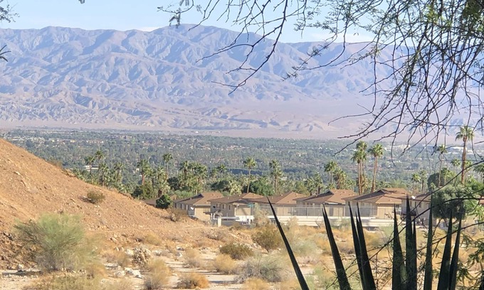 Palm Desert Casa | Retiro de montaña en el centro de la ciudad, vista espectacular