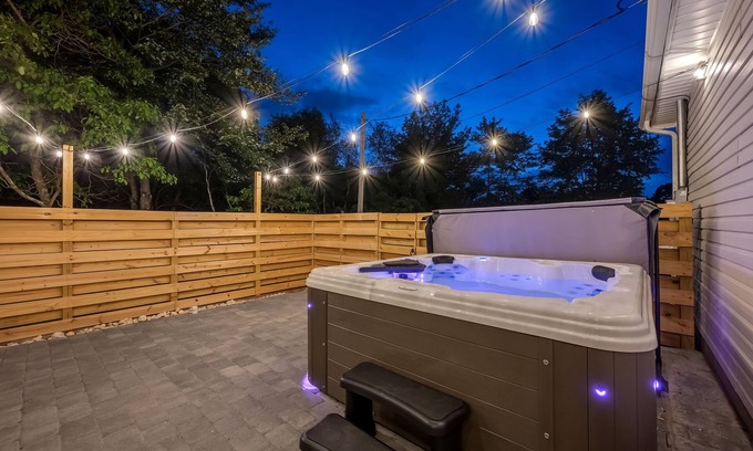 Albrightsville Casa | Mountain Retreat with Hot Tub, Fire Pit, Games and fully fenced in yard