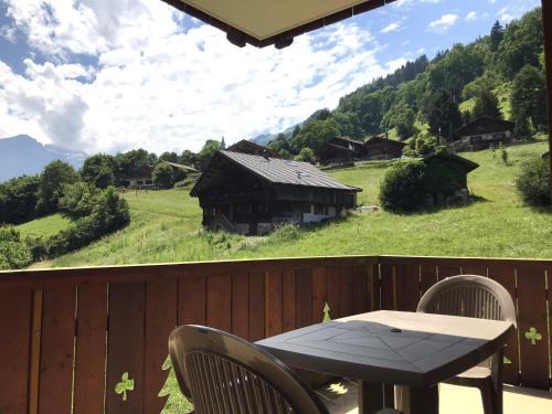 Val d'Illiez Apartamento | Mountain River Luxury Apartment