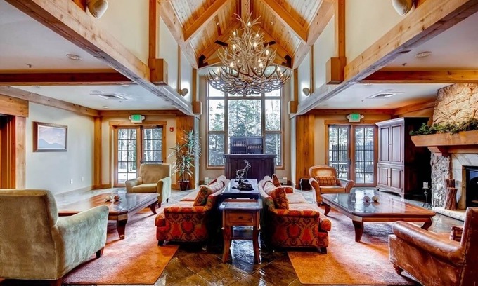 Breckenridge Condominio | Mountain Thunder Lodge 5104 Condo by RedAwning
