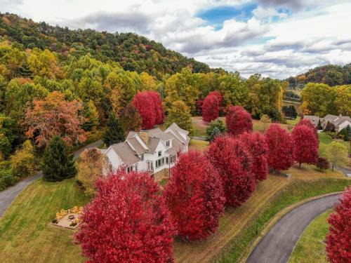 Altamont Casa | Mountain Top at Linville Falls