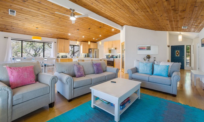 Three Rivers Casa | MOUNTAIN TOP WITH 4 ACRES AND SPECTACULAR VIEWS WITH HOT TUB