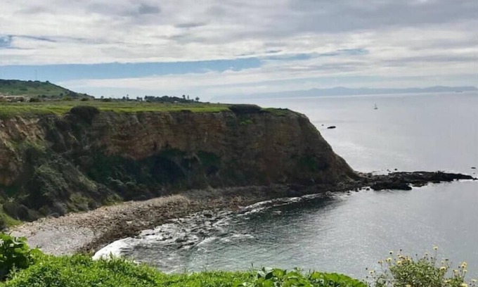 Rancho Palos Verdes Apartamento | Mountain View 2 Bdrm/ 2 Bath/Balcony/Elevator Bldg