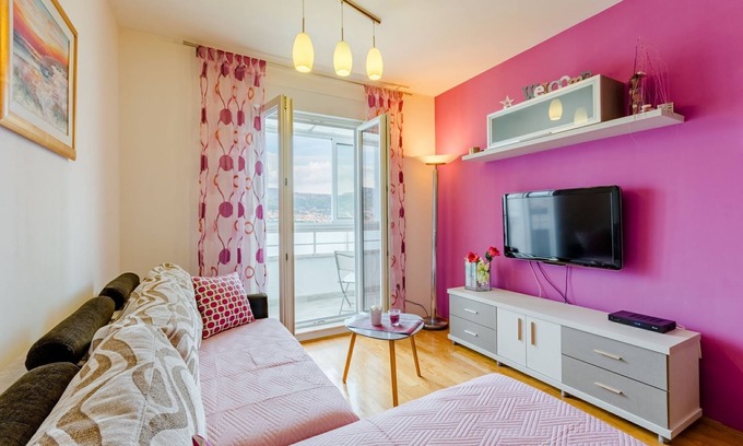 Vranjic Apartamento | APARTAMENTO CON VISTAS A LA MONTAÑA
