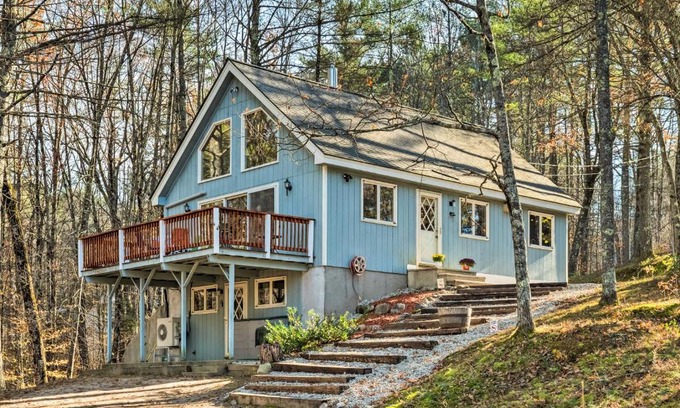 Conway Casa | Mountain-View Conway Cabin about 9 Mi to Slopes!