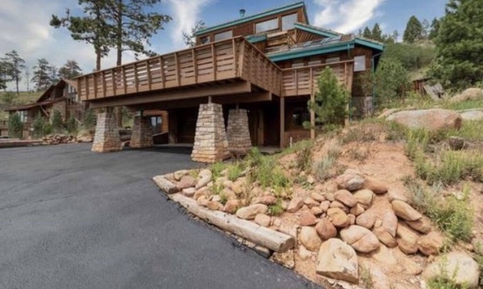 Woodland Park Casa | Mountain View Getaway