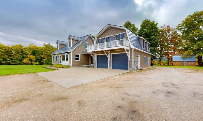 Mount Holly Casa | Mountain View Hideaway - Unit B