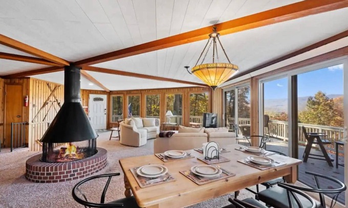 Basye Cabina | Mountain View Lodge 5 bdr near Lake Laura