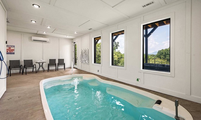 Sevierville Cabina | Mountain View Manor - Luxury Cabin