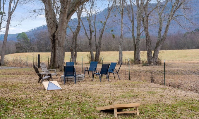 Benton Casa | Mountain View River Retreat