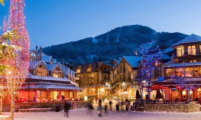 Whistler Cay Heights Apartamento | Mountain View Studio in Whistler Village
