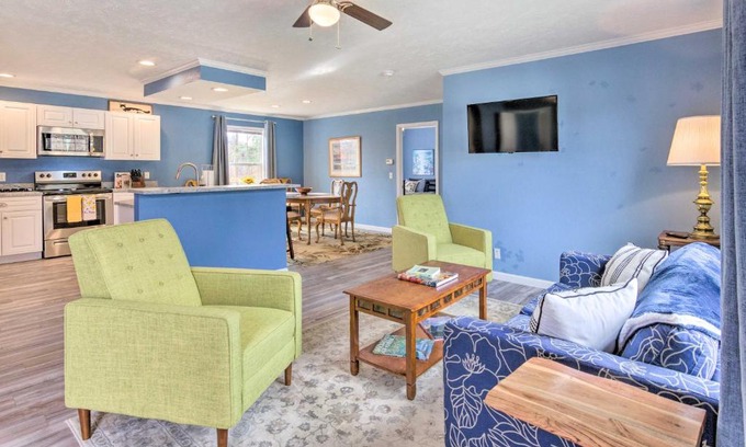 Tuxedo Casa | Mountain-View Zirconia Home Walk to Lake Summit!