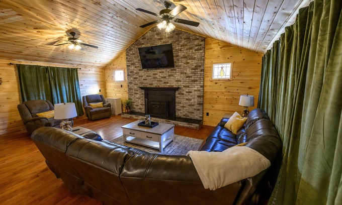 Wilkinson Casa | Mountaineer Hillbilly Retreat located in the heart of the Northern Hatfield McCoy Trails
