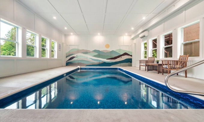 Caton Cabina | Mountaineer - Indoor Pool & Pet Friendly Cabin