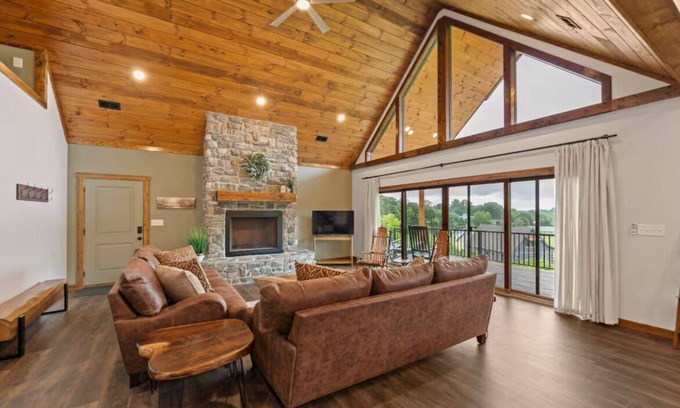 Maryville Casa | Mountainview Lodge
